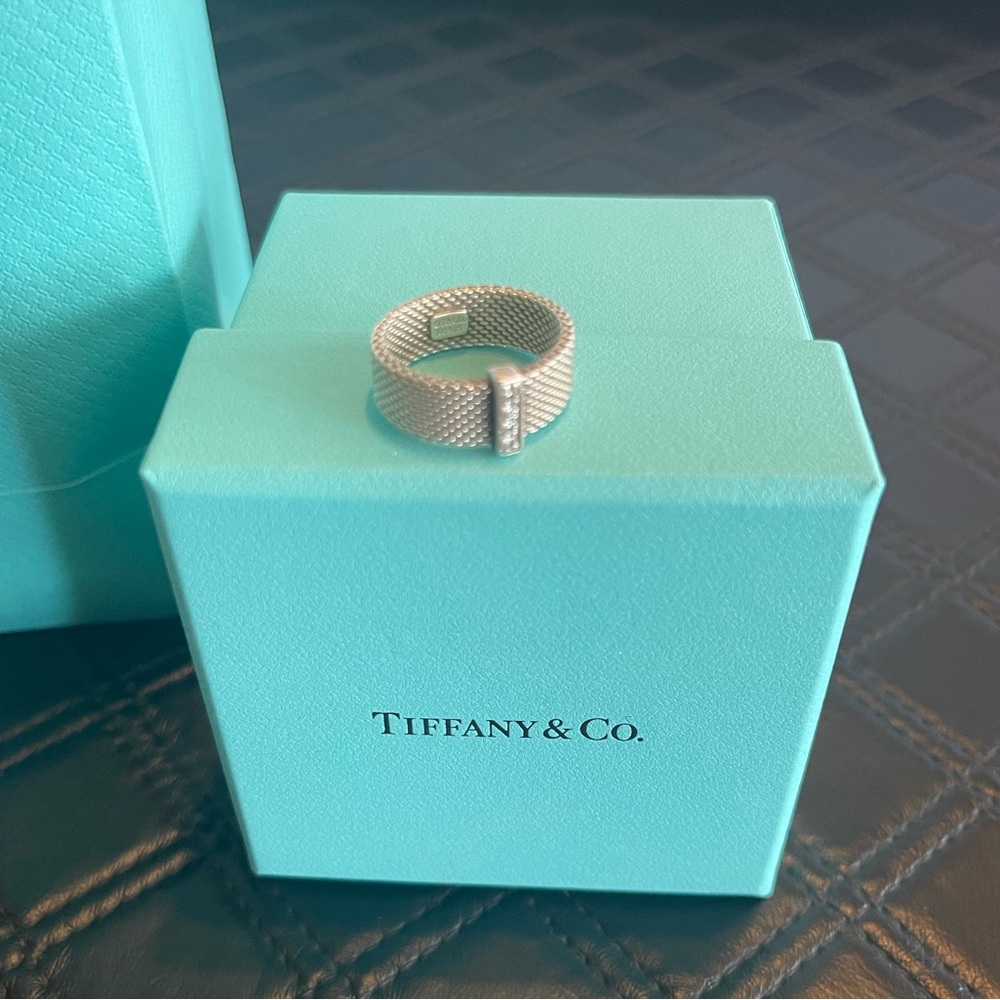 Tiffany’s Ring - retired - Sommerset Ring